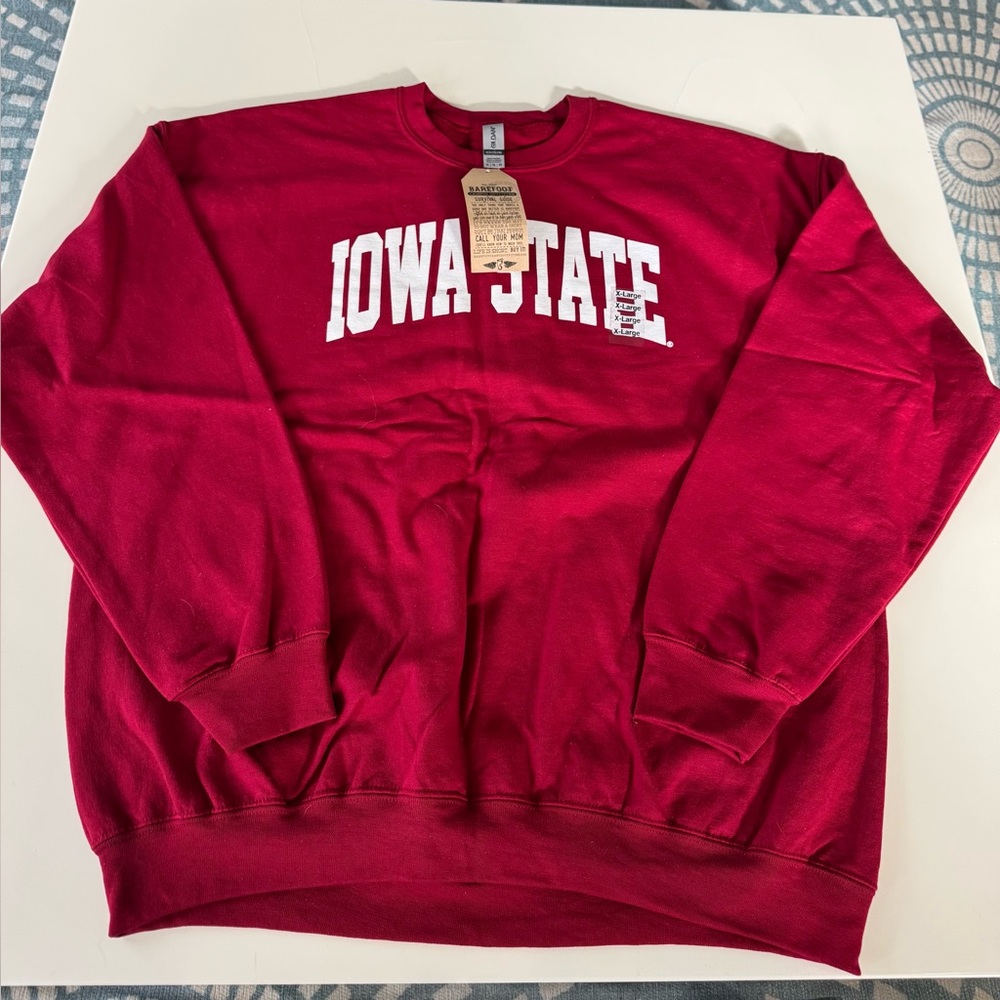 Gildan Red Crewneck Sweatshirt